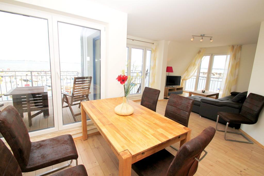 Ferienwohnung Wiek Im Hafenkieker Wiek auf Rugen Ruang foto