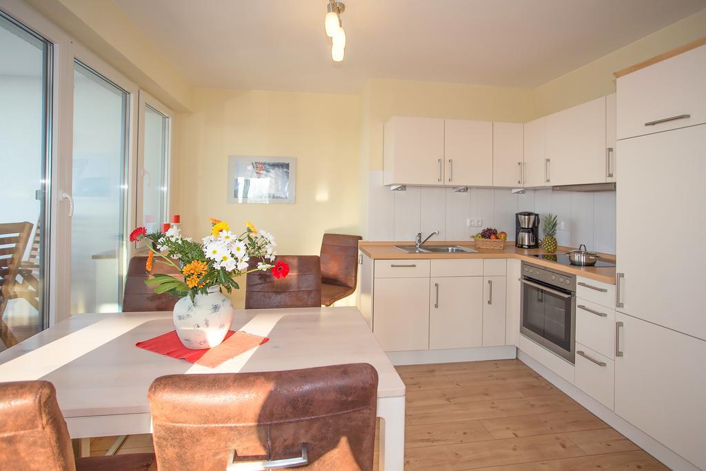 Ferienwohnung Wiek Im Hafenkieker Wiek auf Rugen Ruang foto