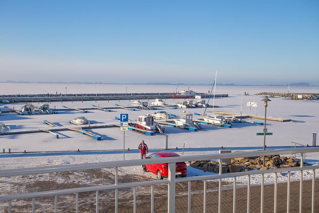 Ferienwohnung Wiek Im Hafenkieker Wiek auf Rugen Ruang foto